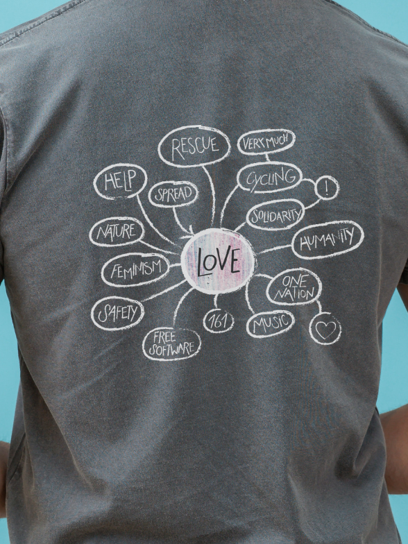 T-Shirt LOVE